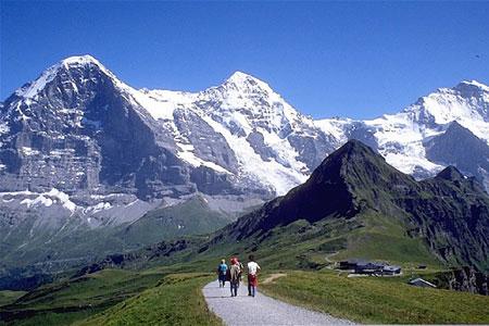 Thụy Sỹ đứng đầu trong danh sách các quôc gia an toàn nhất thế giới đối với du khách.